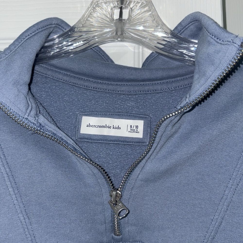 Abercrombie Kids Long Sleeve Girls 1/4 Zip Sweatshirt Size 9/10 - Picture 2 of 8